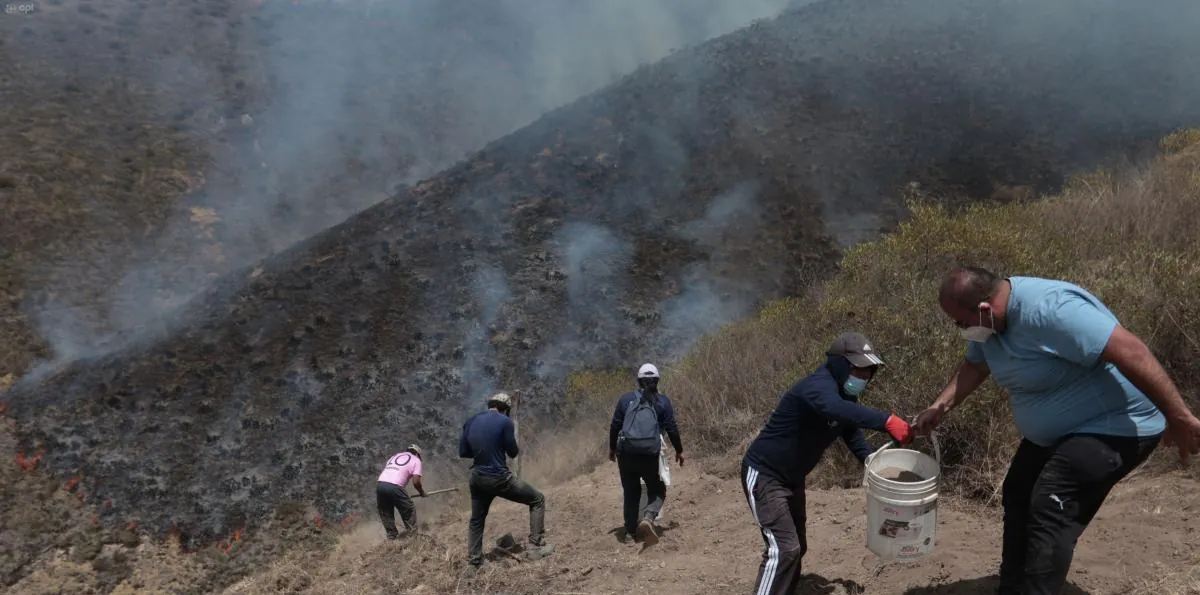 Quito: El agua usada para combatir incendios en Casitagua y La Vicentina no se cobrará a los ciudadanos