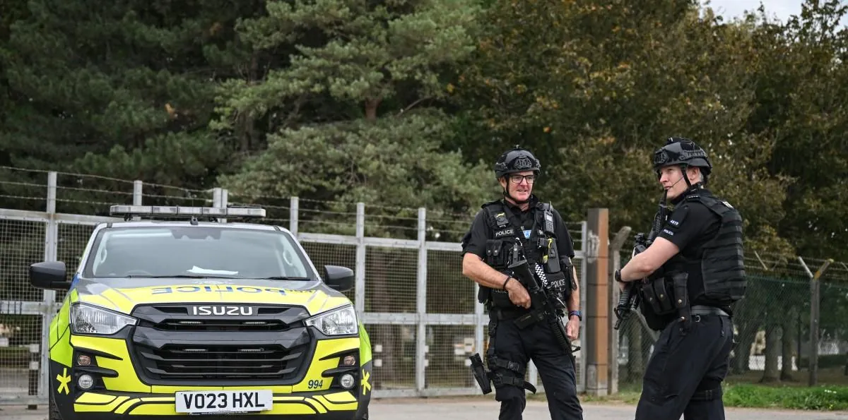 Trump dice que hombres detenidos en Inglaterra querían atacar base aérea utilizada por Estados Unidos