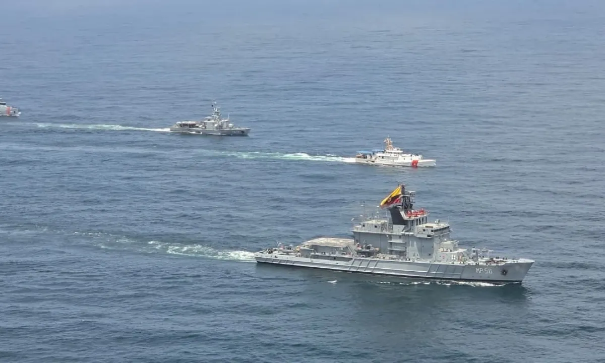 Buques de Ecuador y EE.UU. navegan frente a las islas Galápagos por combate a actividades ilícitas