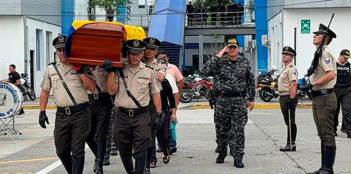 "Luchó por su vida y hoy es un nuevo héroe policial", el adiós al sargento Patricio Ortiz asesinado en Guayaquil