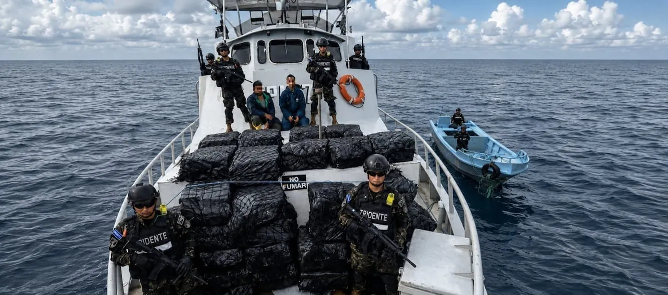 Corte de El Salvador sentencia a tres personas a más de 1.000 años de prisión