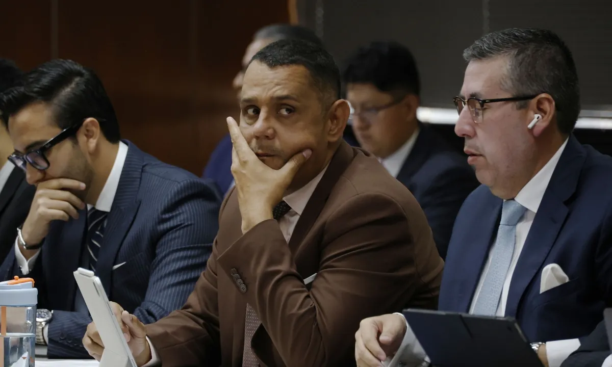 Fiscalía pide ratificar prisión preventiva para Vicko Villacís, alcalde de Esmeraldas, en el caso Blindado