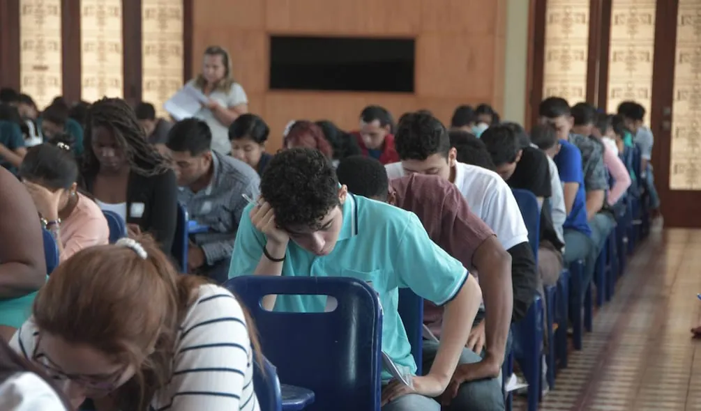 Ministerio de Educación habilita 237.797 cupos para institutos y conservatorios en el régimen Sierra-Amazonía: conozca las fechas de postulación