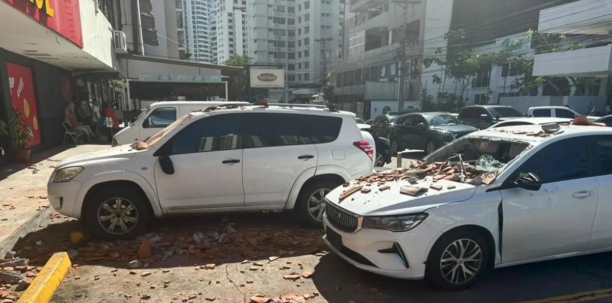 En imágenes | Así se vivió el fuerte terremoto en Panamá, que causó el colapso de edificios y el cierre del aeropuerto de Tocumen