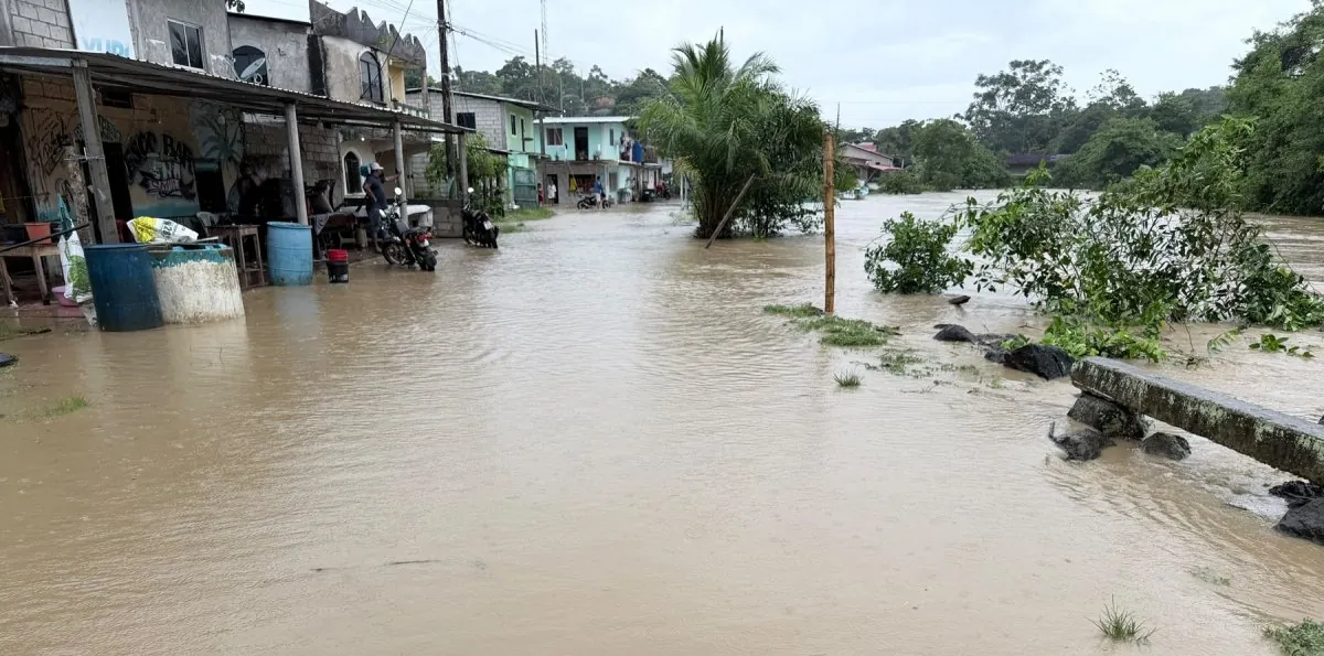 Lluvias en Esmeraldas: estas son las vías y comunidades afectadas por el desbordamiento de ríos