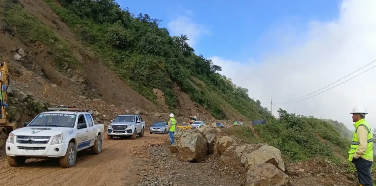 Lluvias en Ecuador suspendieron clases en Machala y afectaron carreteras