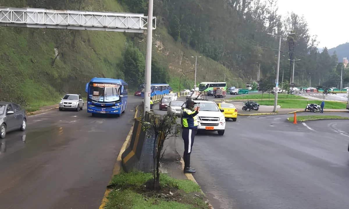 La autopista General Rumiñahui registró otro siniestro de tránsito entre los puentes 2 y 3
