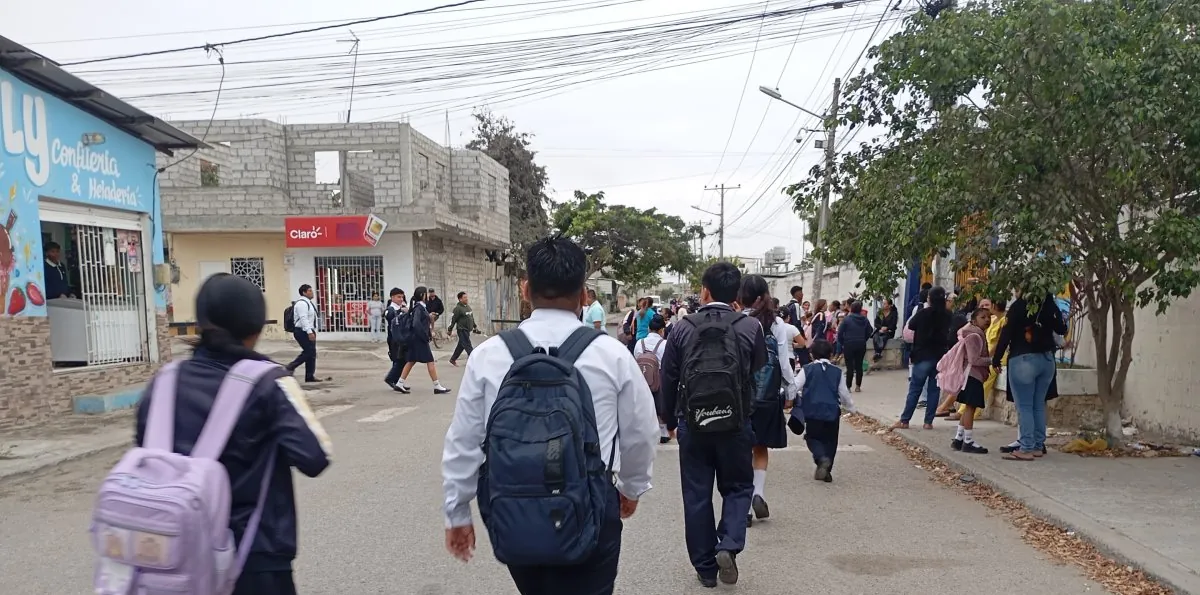 Ecuador enfrenta un nuevo reto: estudiantes usan IA, pero ¿están aprendiendo?