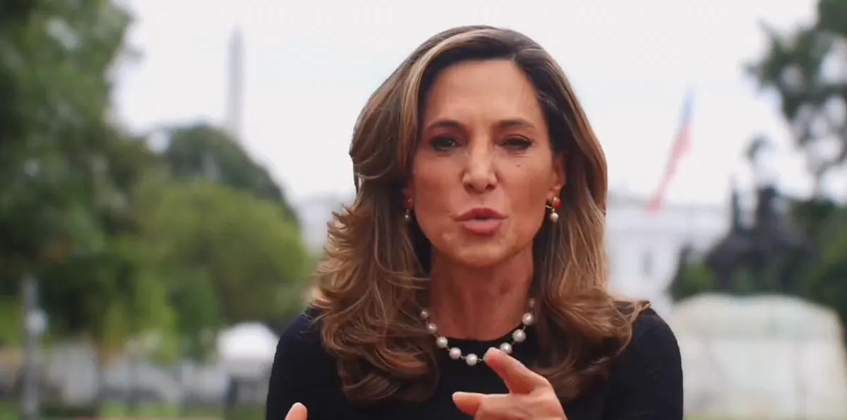 Gobierno de Trump le contesta a congresista republicana María Elvira Salazar que seguirá deportando migrantes "le guste o no"