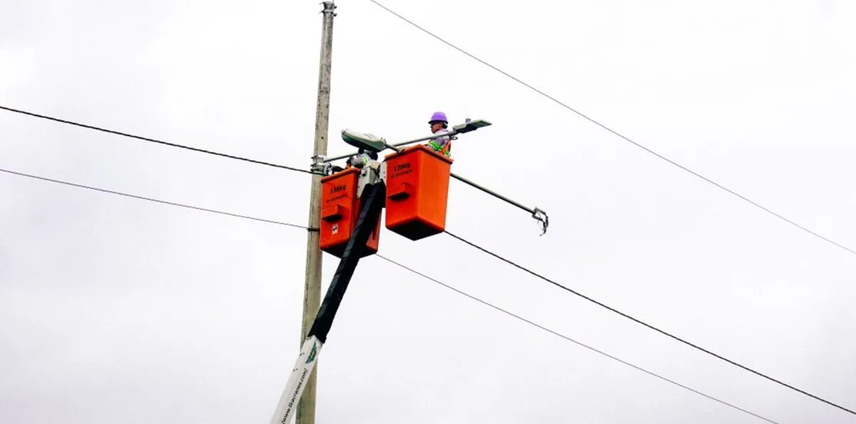 Implementan luminarias LED en más de 20 kilómetros de la vía a la costa