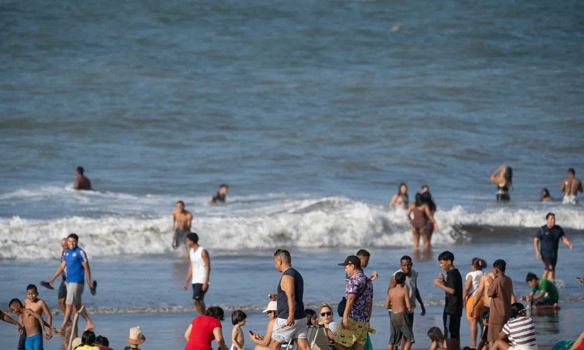 ¿Hay feriado el 12 de octubre en Ecuador?