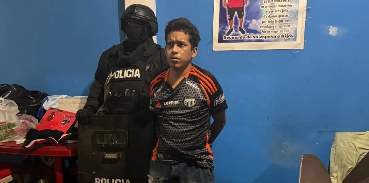 Detienen a presuntos autores materiales del atentado frente a reconocido centro comercial en 2025