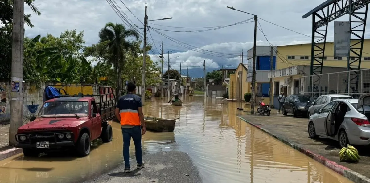 Seis ríos permanecen desbordados en Manabí, Guayas y El Oro, mientras lluvias 'débiles' llegan a la Sierra