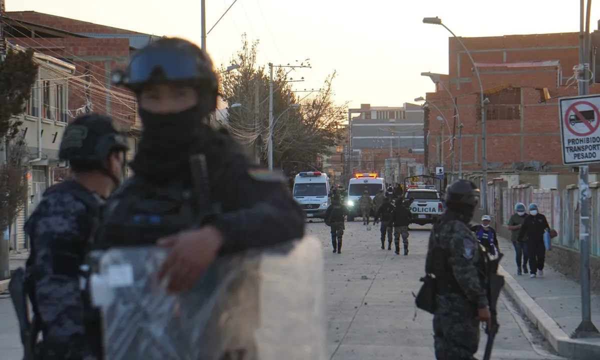 Explosión en cuartel de Bolivia deja dos muertos, siete desaparecidos y 59 heridos