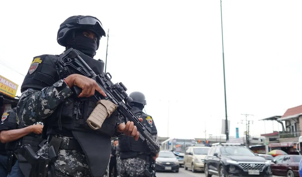 24 aprehendidos, integrantes de Los Lobos, fueron detenidos tras 20 allanamientos esta madrugada