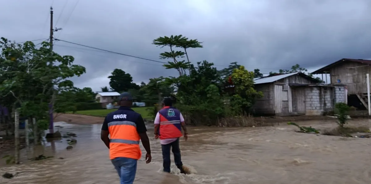 Desbordamiento del río Sucio deja 600 afectados en Esmeraldas
