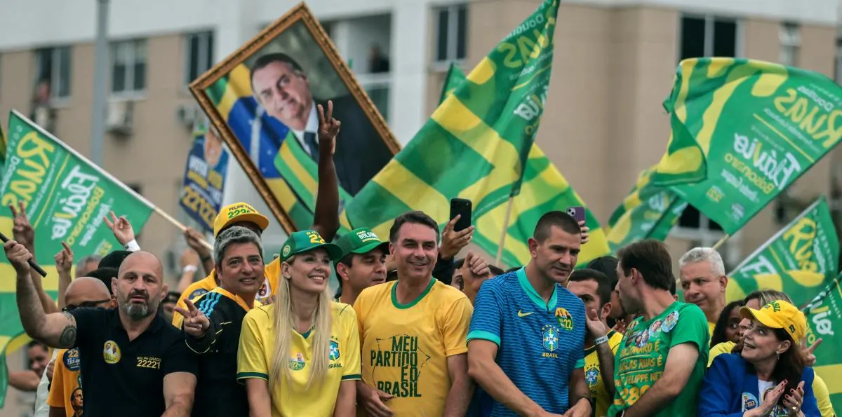 Flávio Bolsonaro, el senador aliado de Trump que le disputa la presidencia a Lula da Silva
