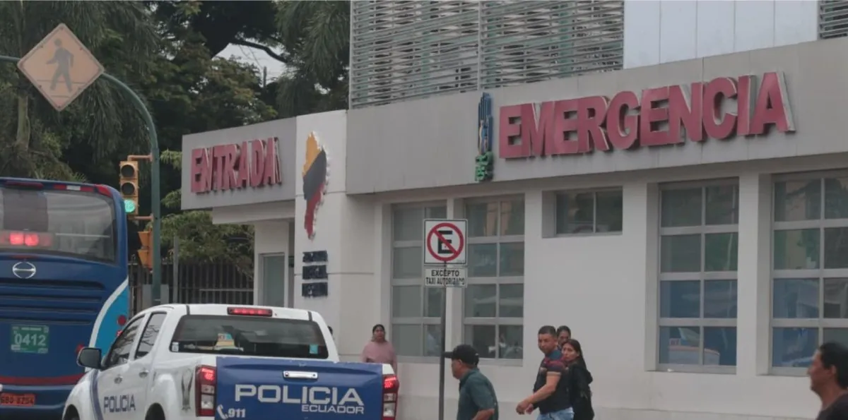 Balacera frente al Hospital Teodoro Maldonado: dos hombres fueron atacados a tiros en Guayaquil