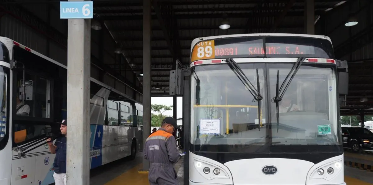 Ni billetes ni monedas, así funcionará el pago electrónico en los buses de Guayaquil desde enero de 2027