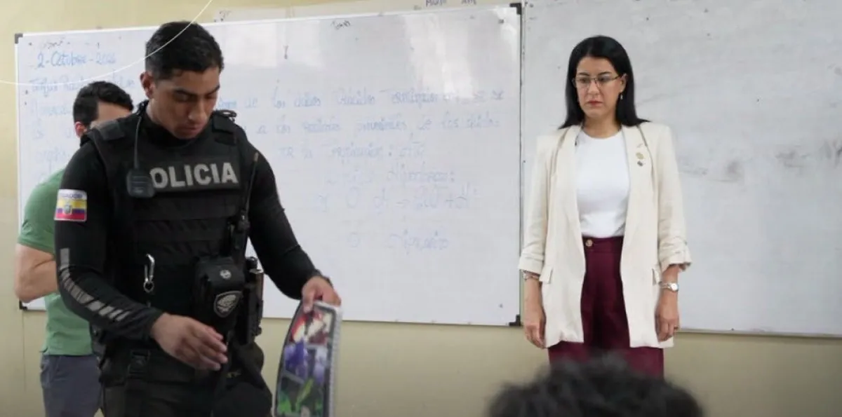 Drogas dentro y alcohol afuera: lo que se halló en un colegio de Guayaquil
