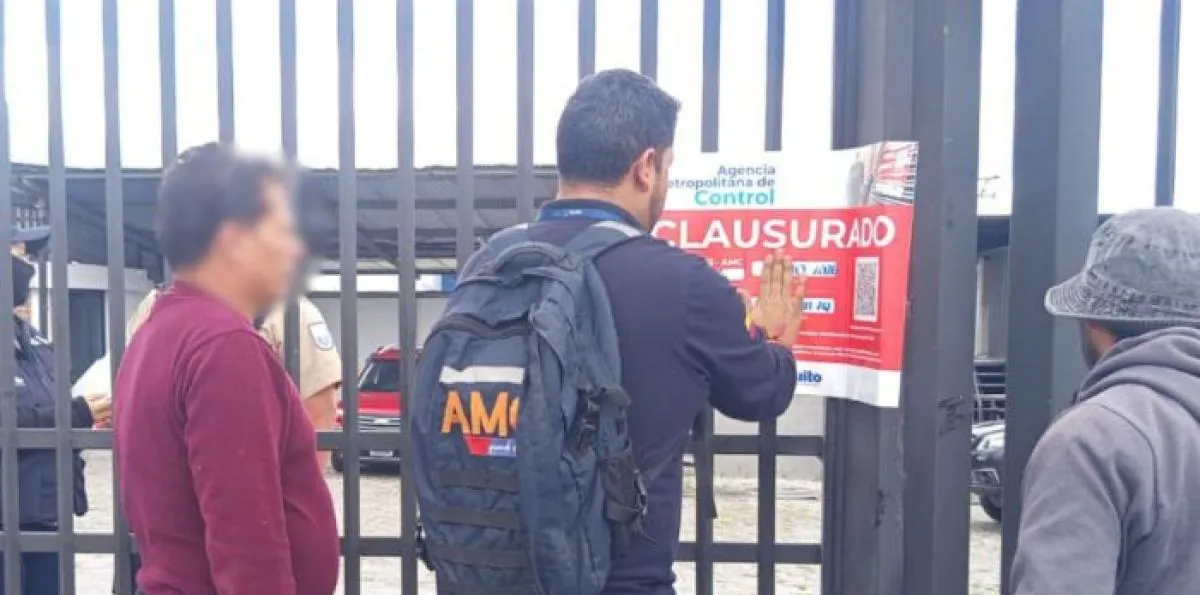 Concesionaria de camiones fue clausurada en Quito tras denuncias de supuesta estafa que sumaría USD 50.000