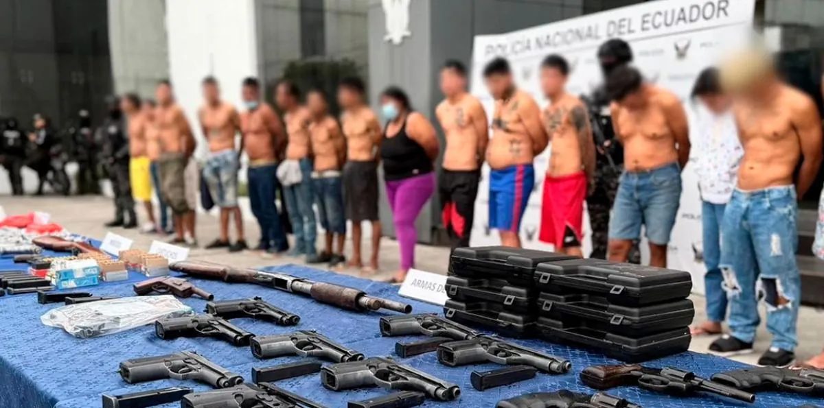Argentina declara a los Chone Killers como organización terrorista durante visita de Javier Milei a Ecuador