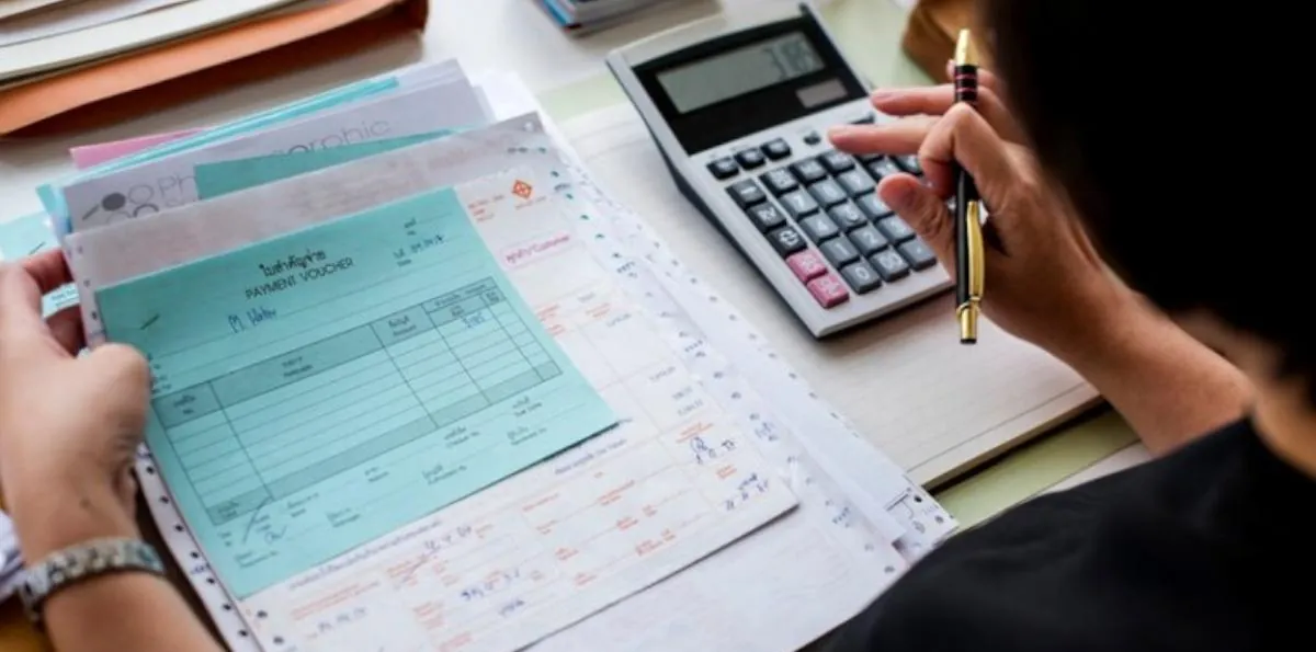 Más de 900 contratos públicos de USD 1 millón o más se adjudicaron en 2025, una nueva retención del 0,4% se aplicará en estas operaciones