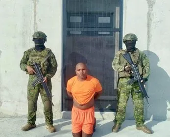 Alias ‘Comandante 7′ ya está recluido en la Cárcel del Encuentro, señala ministro del Interior