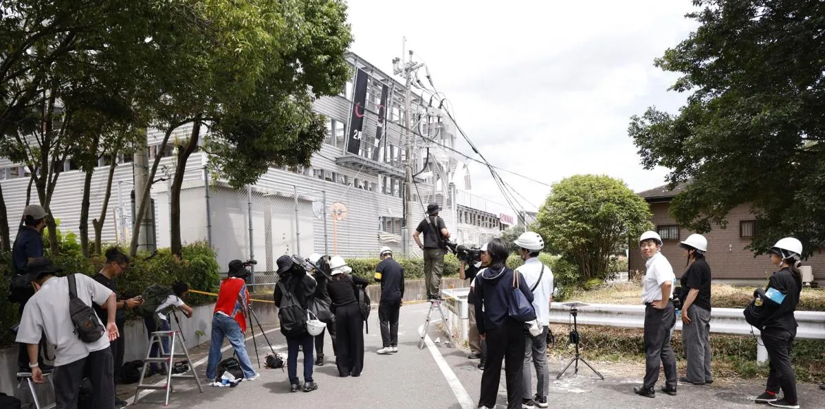 Terremoto en Japón: Rescatistas buscan sobrevivientes entre los escombros de centro comercial colapsado