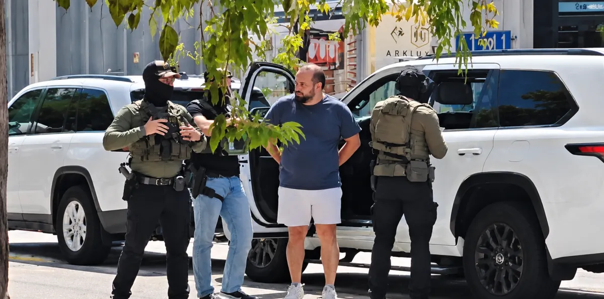 DHS tras detener a Xavier Jordán: “Si violan nuestras leyes, los arrestaremos y deportaremos”