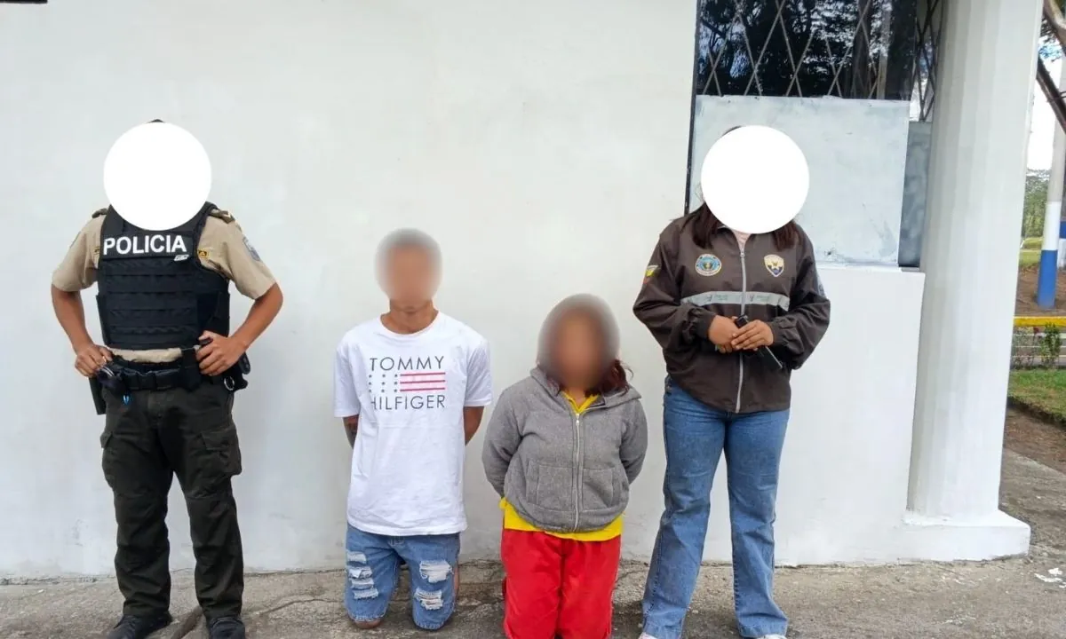 Dos personas fueron aprehendidas en Quito por presunta extorsión mediante WhatsApp