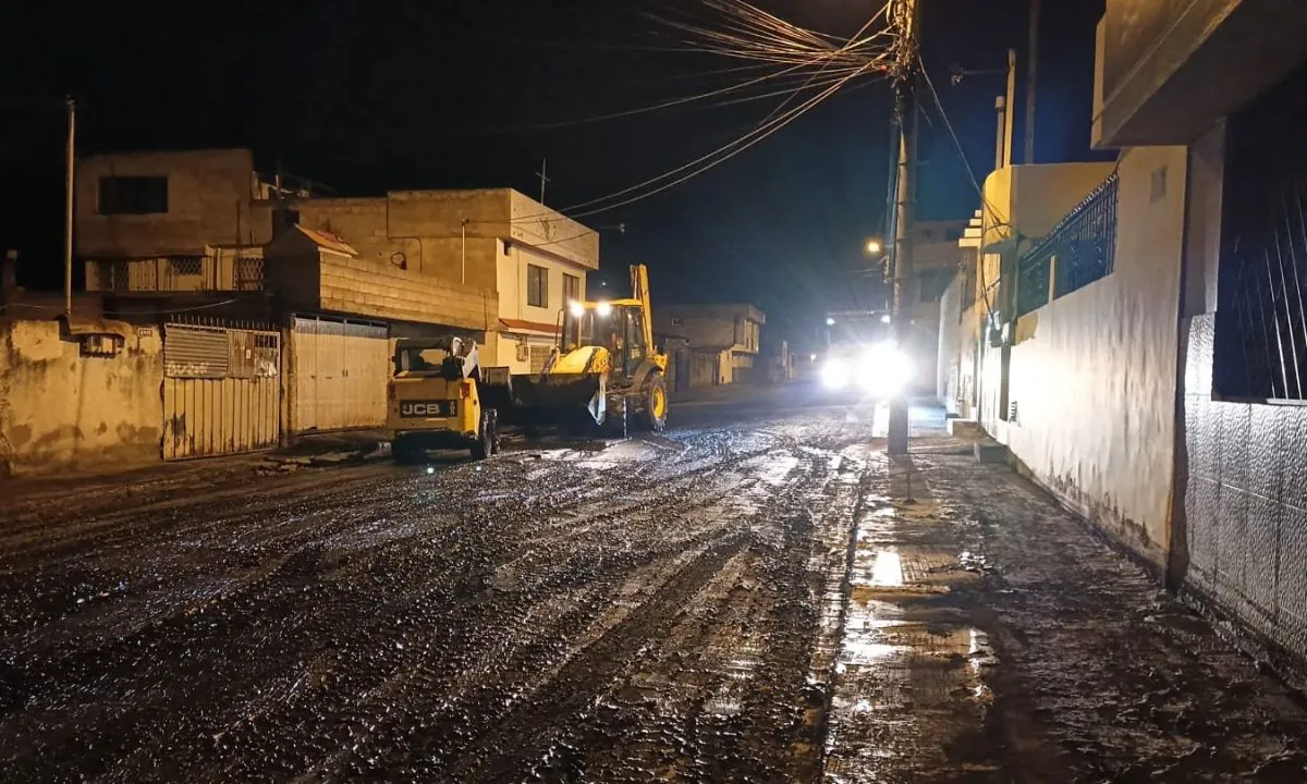 Emergencia por lluvias en Quitumbe movilizó a Bomberos y equipos municipales en Quito