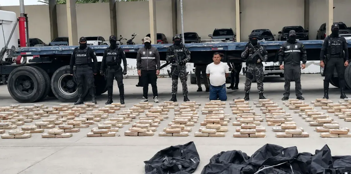 El escondite que delató un cargamento de cocaína valorado en millones de dólares
