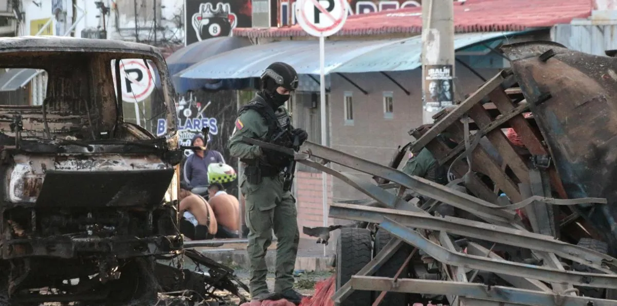 Once heridos tras explosión de coche bomba en Colombia a una semana de la investidura de Abelardo de la Espriella