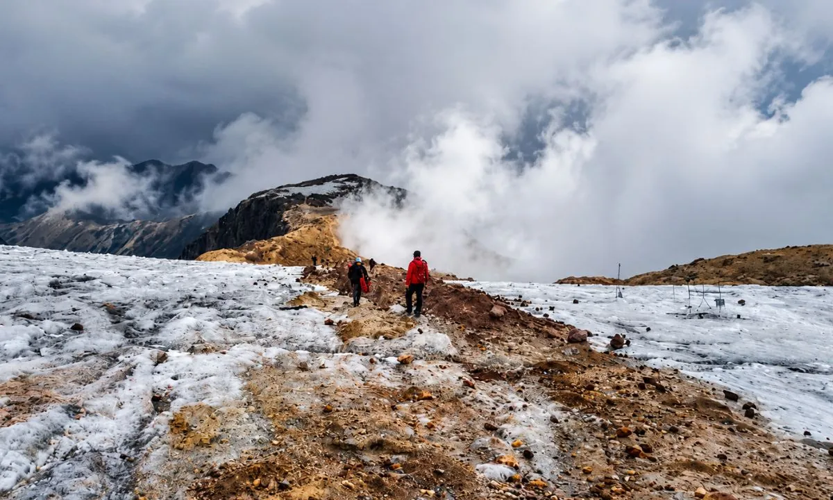 Emergencia en el volcán Cayambe deja una persona fallecida