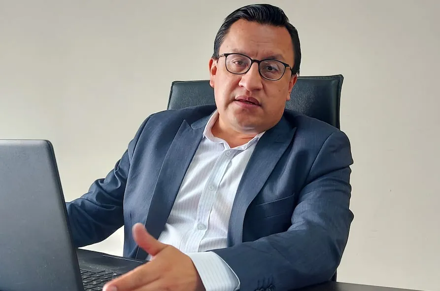 Presentan juicio político contra consejero del CPCCS David Rosero por incumplimiento de funciones