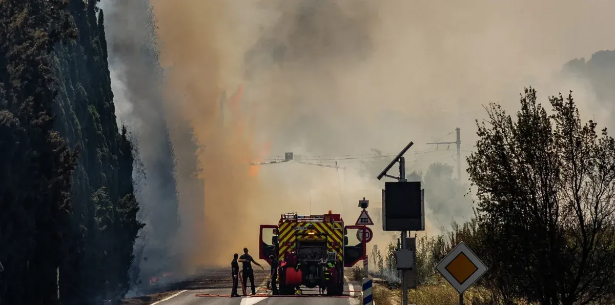 Respiro en Bélgica por lluvias mientras Europa combate incendios devastadores