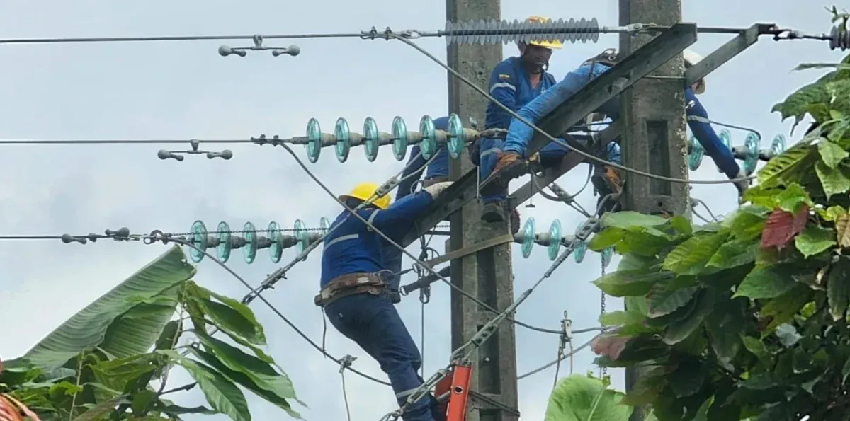 Colombia reanuda este 5 de agosto las exportaciones de electricidad a Ecuador