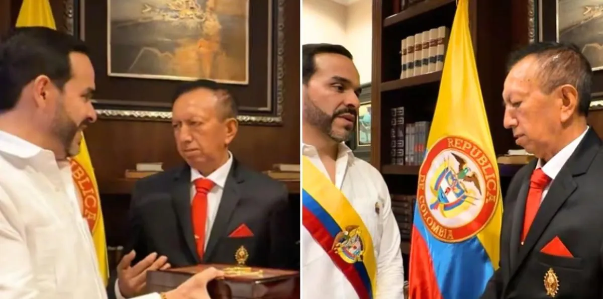Abelardo de la Espriella recibe su banda presidencial, hecha por el "sastre de los presidentes y los papas"