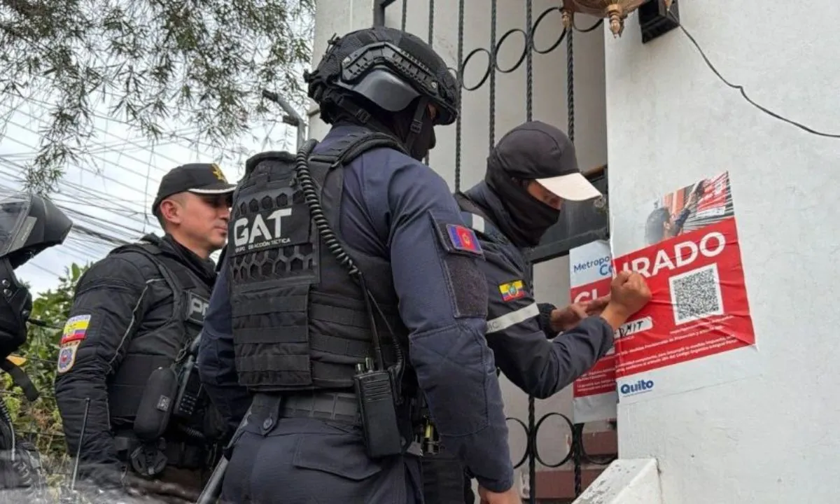 Dos casas de citas clandestinas en Quito fueron clausuradas durante un operativo