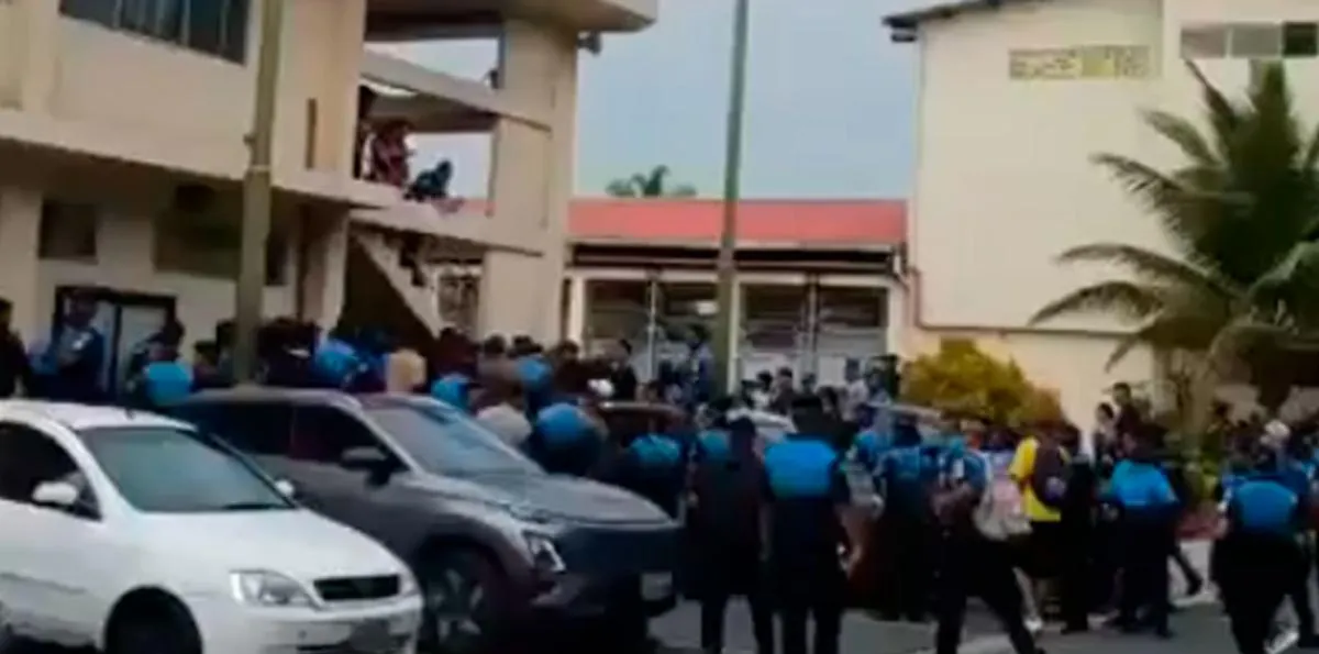 Reclamo por horas extras provoca llamado de atención de alcaldesa subrogante de Guayaquil a agentes metropolitanos: “Dejen el celular”