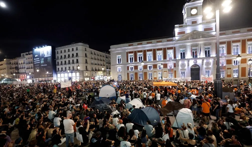 Decenas de personas acampan en Madrid para protestar por la crisis de vivienda
