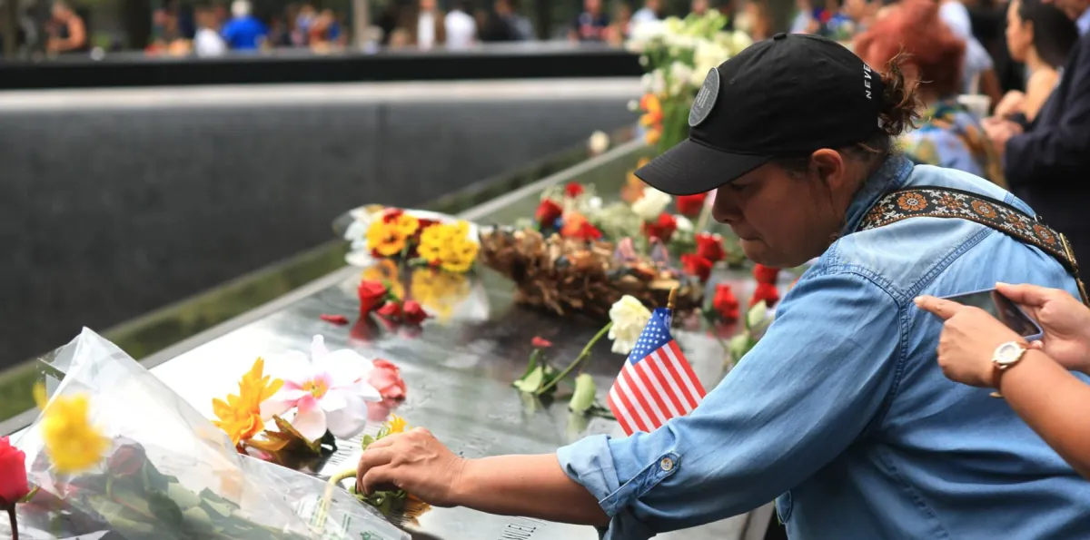 Nueva York conmemoró los 25 años del 11-S sin Donald Trump