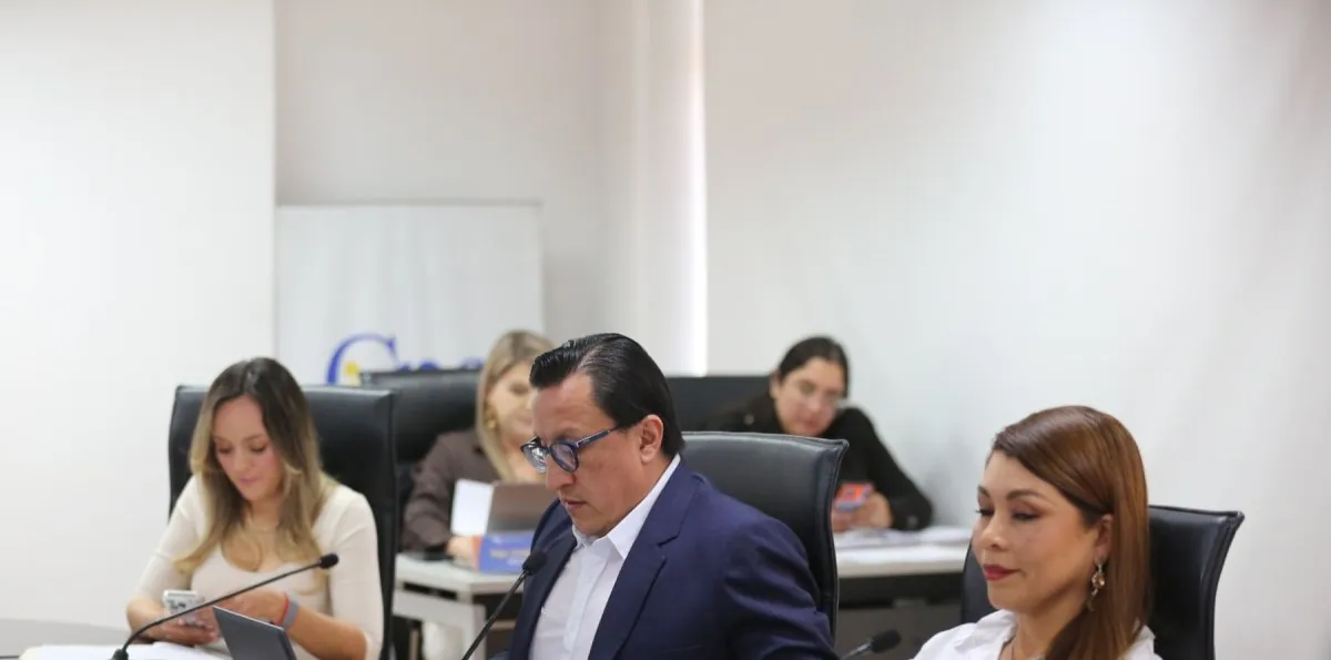 Comisión de Fiscalización recomienda avanzar con el juicio político contra David Rosero