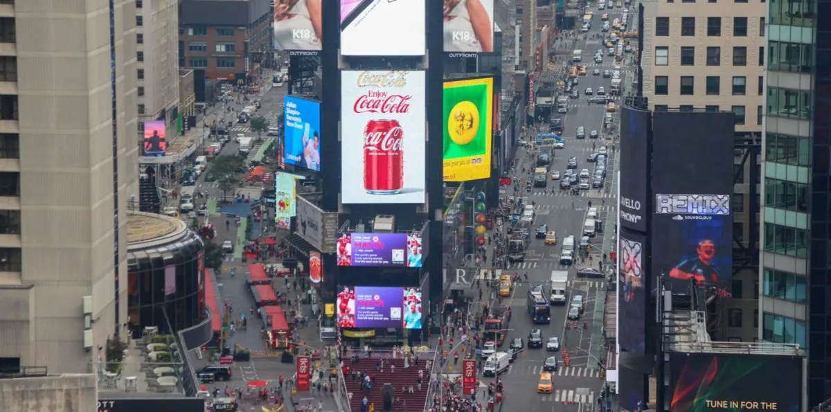 Tragedia en Times Square: Apuñalan a vicepresidenta de Bank of America en Nueva York