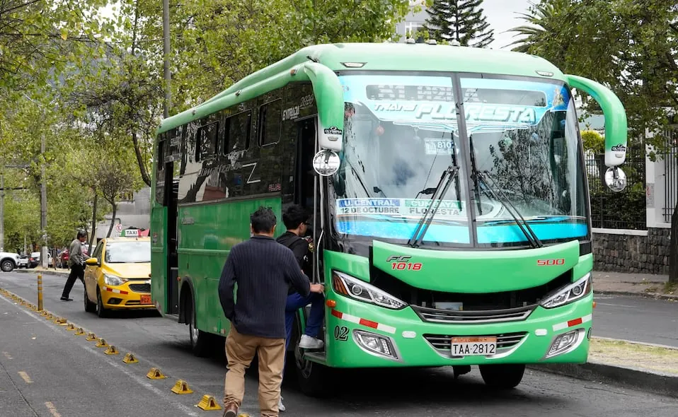 De $ 1,90 a $ 2,40: estas son las nuevas tarifas de los buses hacia los valles y parroquias rurales de Quito desde 2027