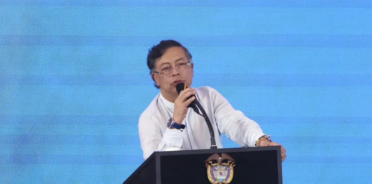 Gustavo Petro afirmó que denunció a De la Espriella ante la Corte Penal Internacional