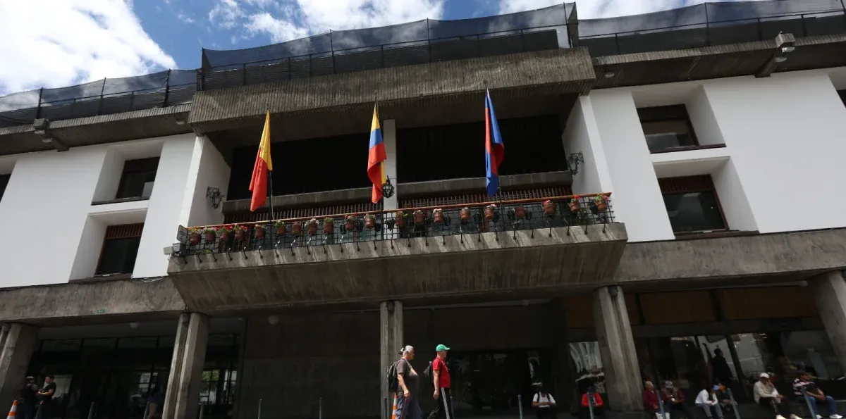 Pabel Muñoz oficializa tres cambios en su administración: ¿quiénes son los nuevos funcionarios?