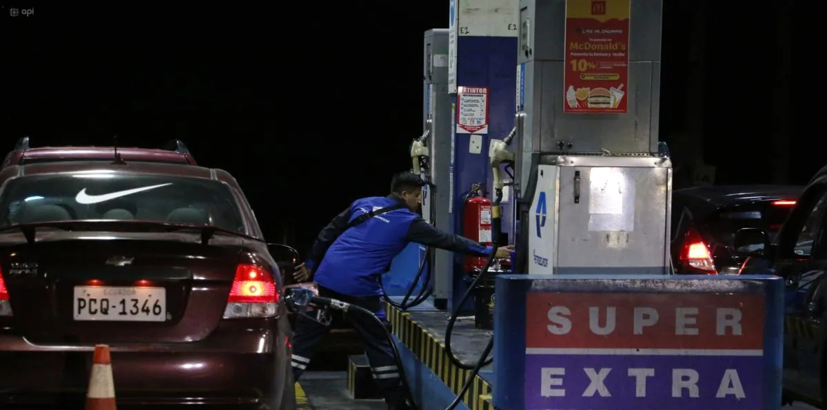 ¿Cuánto costará llenar el tanque de gasolina Súper en Ecuador con los precios vigentes desde el 12 de septiembre de 2026?