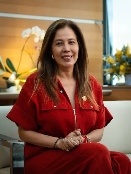 Cynthia Gellibert asume como representante del Ejecutivo ante el directorio del IESS